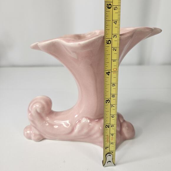 Vintage 50's Pink Pottery Cornucopia Flower Vase Mid-Century Cottage Planter - Picture 7 of 8